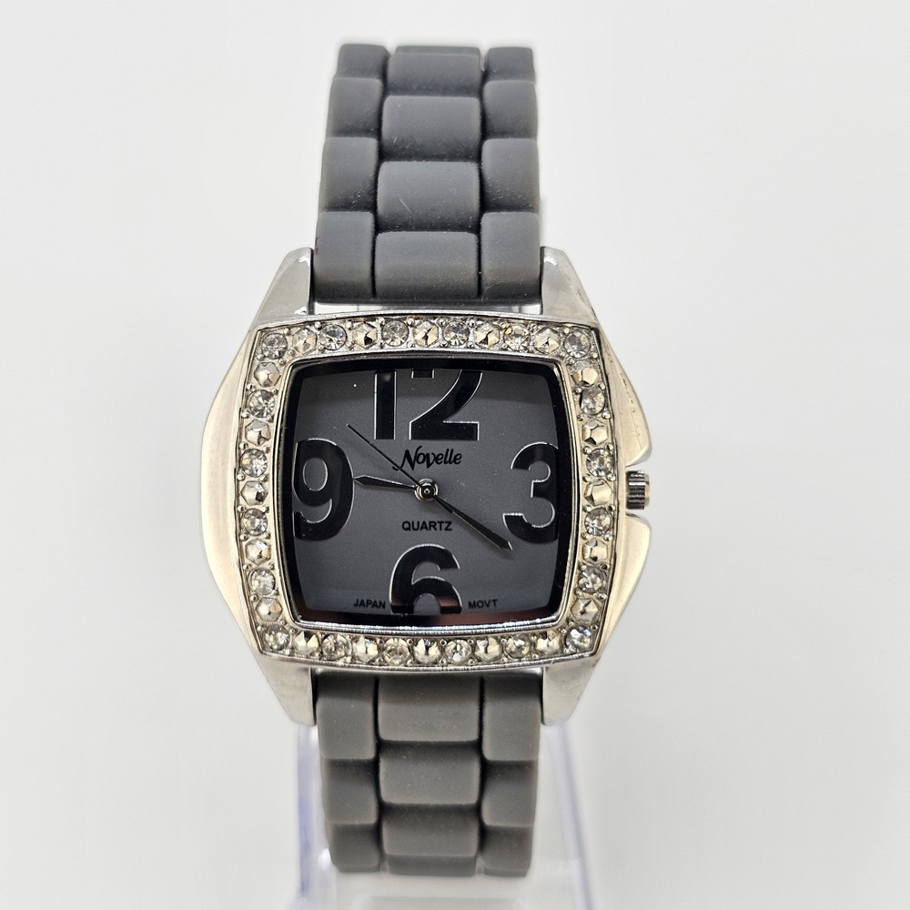 Women's Analog Watch 40MM Gray Dial Case Gray Plastic Bands NEW Battery